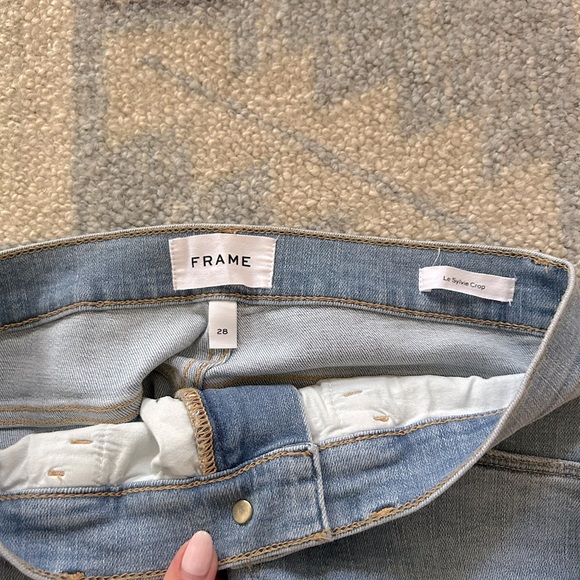 FRAME Le Sylvie High Waist Raw Hem Crop Jeans in Overturn Waist 28 - Picture 3 of 5